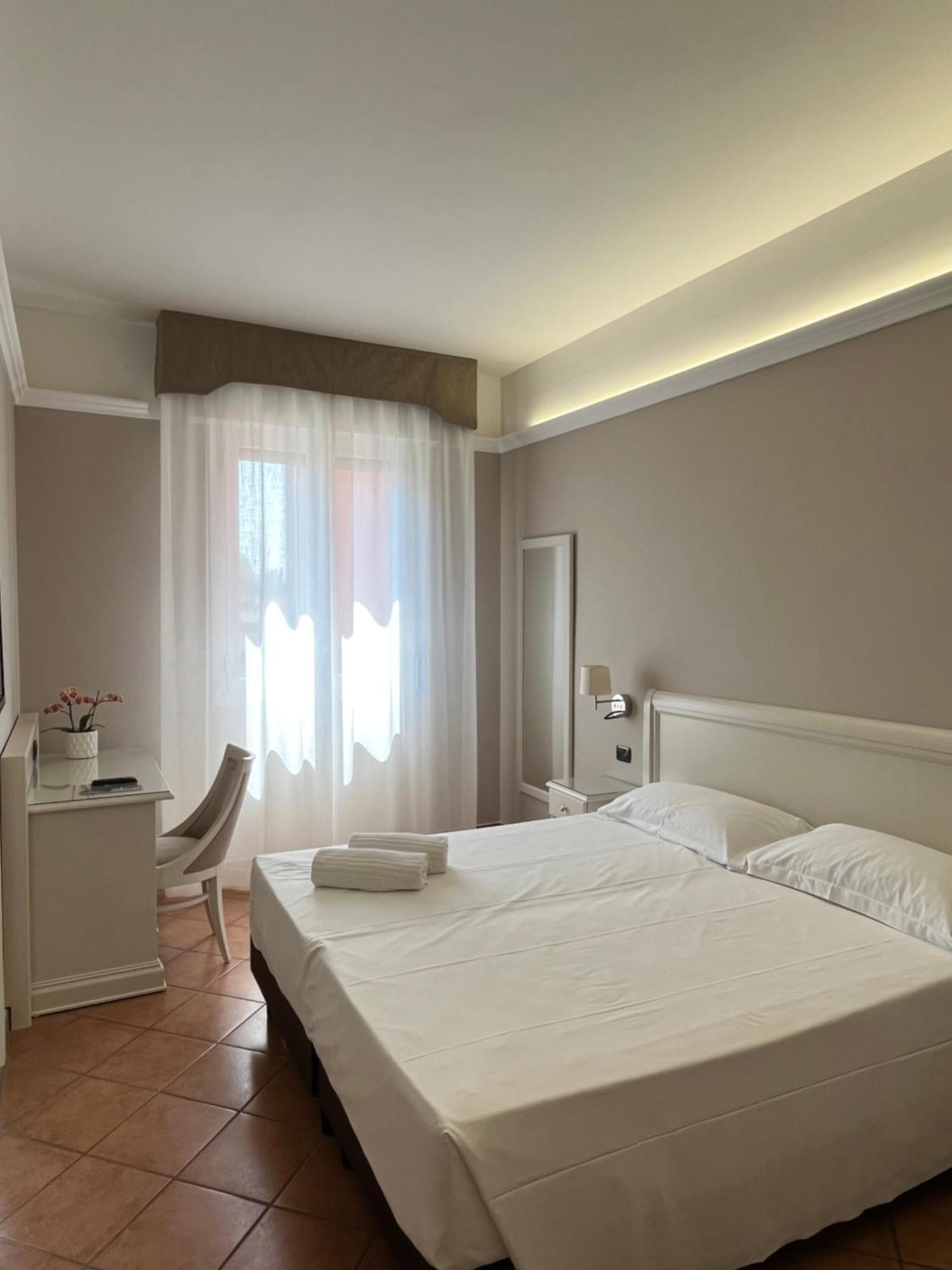 Hotel Aquila Castelfranco Emilia Exterior photo