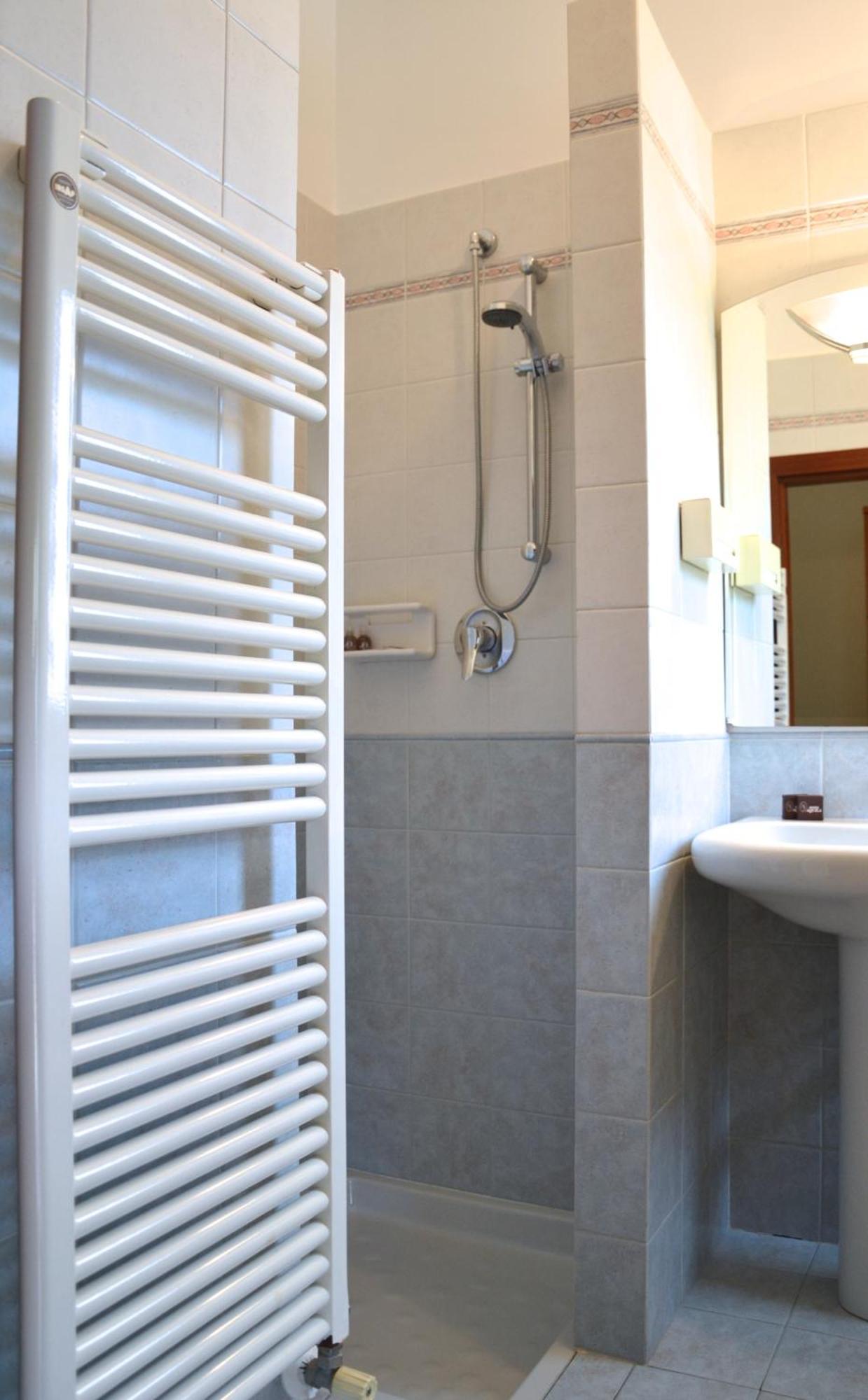 Hotel Aquila Castelfranco Emilia Room photo