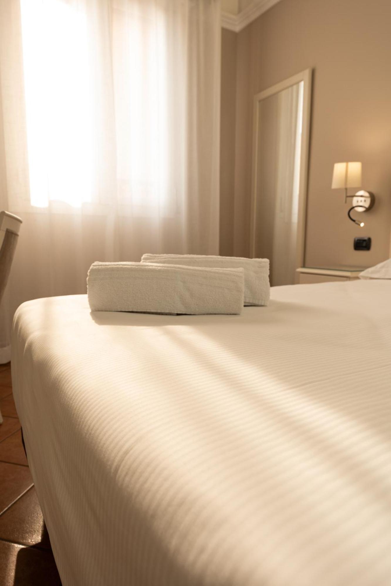 Hotel Aquila Castelfranco Emilia Exterior photo